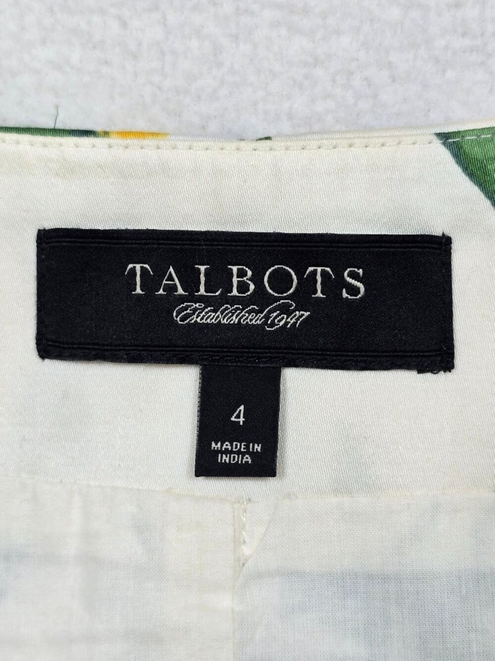 Talbots Lemon Print Pleated A-Line Skirt Size 4 - Picture 2 of 4